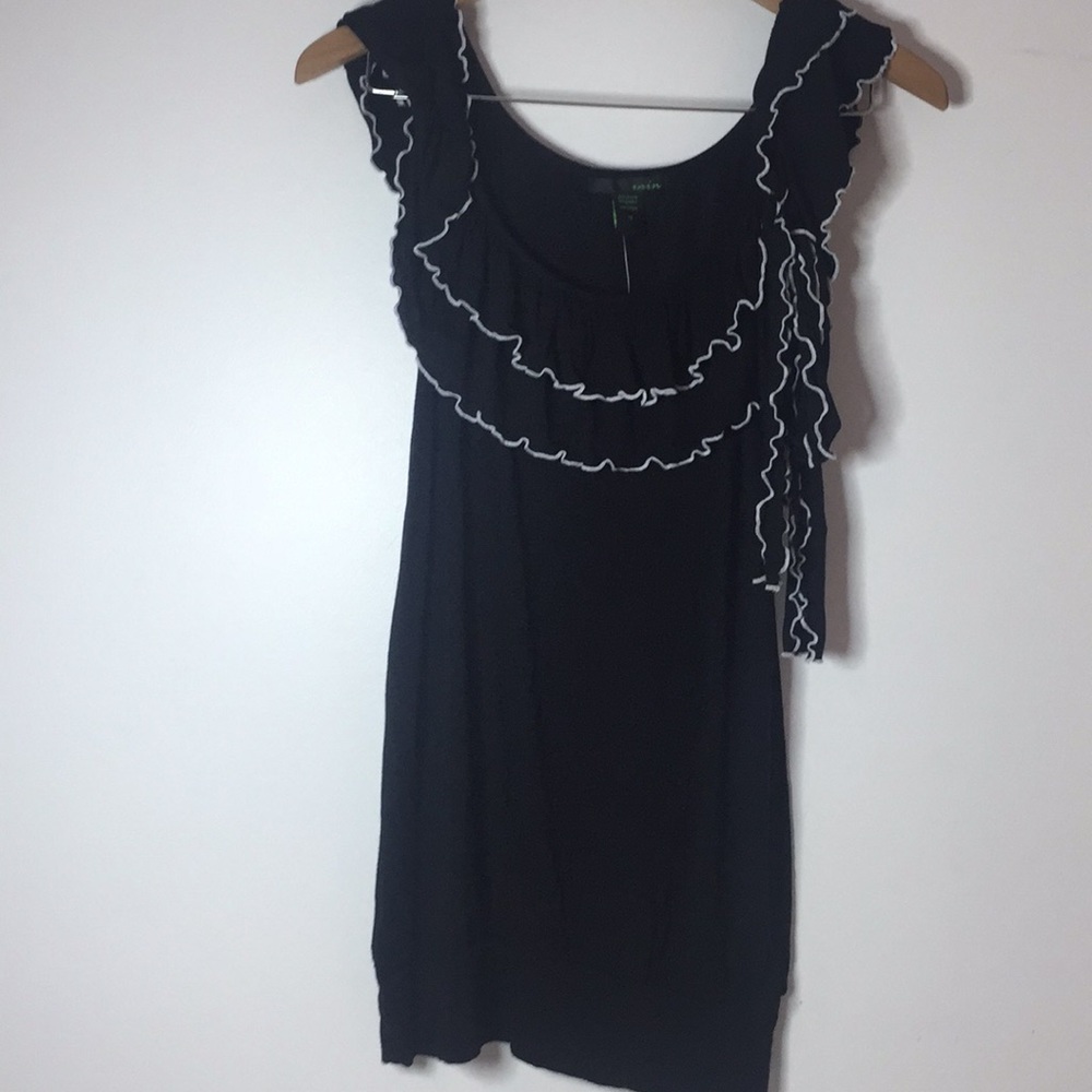 rain Black ruffle top Size Medium NWT